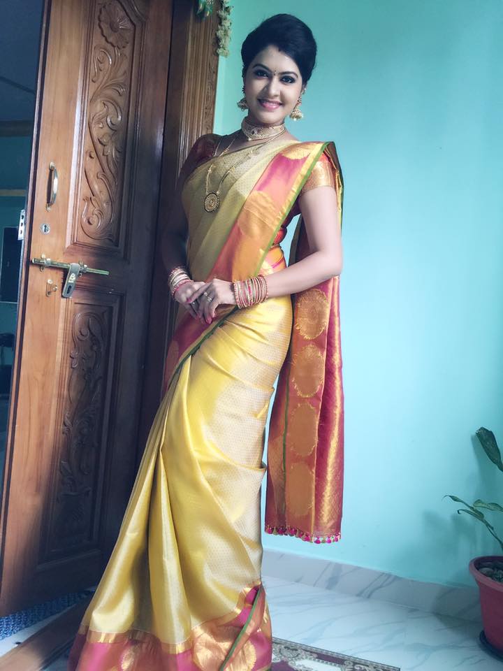 TELUGU TV ACTRESS RACHITHA MAHALAKSHMI PHOTOS IN YELLOW SAREE 3